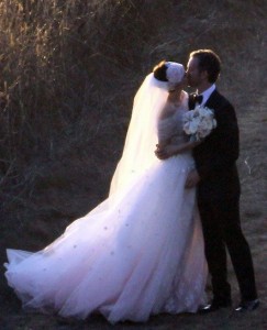 Anne Hathaway Pink Wedding Dress