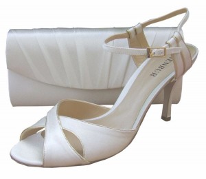 Menbur Ivory Bridal Sandal